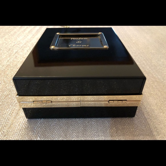 ***NWOT***Boutique Perfume Bottle Evening Bag - Picture 8 of 10